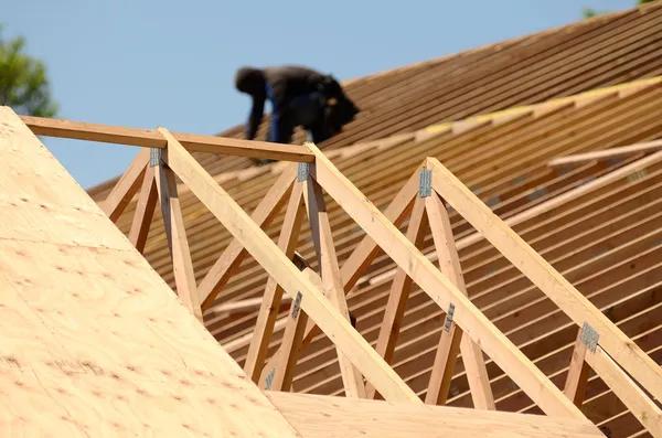 Understanding Roofing Costs with an Englewood Roofing Contractor