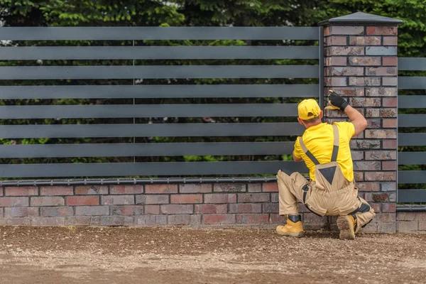 The Impact of Fencing on Curb Appeal and How Akron Contractors Can Help